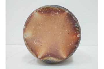 滋賀県指定無形文化財　四代 上田直方　信楽焼　高さ 約30cm　温かみのある風合いが魅力の花瓶　(R-084634)