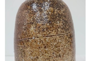 滋賀県指定無形文化財　四代 上田直方　信楽焼　高さ 約30cm　温かみのある風合いが魅力の花瓶　(R-084634)