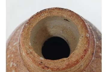 滋賀県指定無形文化財　四代 上田直方　信楽焼　高さ 約30cm　温かみのある風合いが魅力の花瓶　(R-084634)