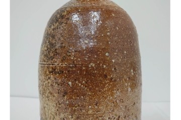 滋賀県指定無形文化財　四代 上田直方　信楽焼　高さ 約30cm　温かみのある風合いが魅力の花瓶　(R-084634)