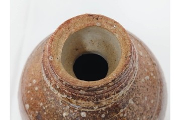 滋賀県指定無形文化財　四代 上田直方　信楽焼　高さ 約30cm　温かみのある風合いが魅力の花瓶　(R-084634)