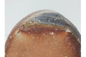 滋賀県指定無形文化財　四代 上田直方　信楽焼　高さ 約30cm　温かみのある風合いが魅力の花瓶　(R-084634)