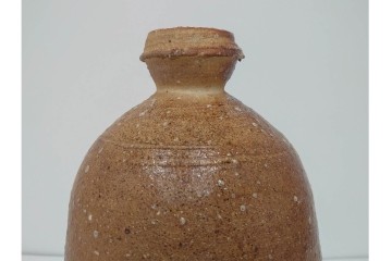 滋賀県指定無形文化財　四代 上田直方　信楽焼　高さ 約30cm　温かみのある風合いが魅力の花瓶　(R-084634)