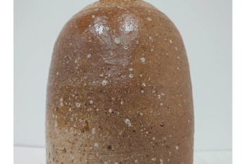 滋賀県指定無形文化財　四代 上田直方　信楽焼　高さ 約30cm　温かみのある風合いが魅力の花瓶　(R-084634)