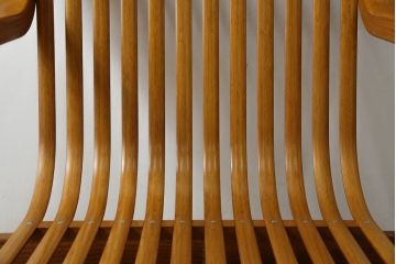 中古　美品　城所右文次デザイン　三越伊勢丹プロパティ・デザイン　Bamboo Chair　滑らかな曲線のデザインが目を惹くバンブーチェア(アームチェア、安楽椅子、ディスプレイ)(チェア定価約54万円)(R-084635)
