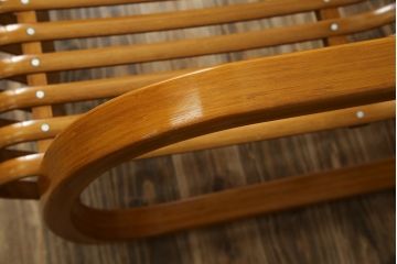 中古　美品　城所右文次デザイン　三越伊勢丹プロパティ・デザイン　Bamboo Chair　滑らかな曲線のデザインが目を惹くバンブーチェア(アームチェア、安楽椅子、ディスプレイ)(チェア定価約54万円)(R-084635)