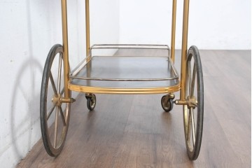 イギリスビンテージ　老舗家具ブランド　ピルキントン(PILKINGTON)　大きな車輪が印象的でクラシカルな雰囲気漂うキッチンカート　(R-084641)
