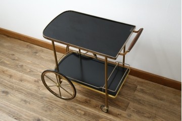 イギリスヴィンテージ　老舗家具ブランド　ピルキントン(PILKINGTON)　大きな車輪が印象的でクラシカルな雰囲気漂うキッチンカート　(R-084641)