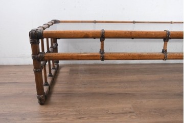 中古　横浜ダニエル取り扱い　輸入品　インテリアを格上げするスモークガラストップのローテーブル　(R-084643)