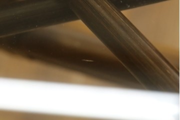 和製ヴィンテージ　美品　希少モデル　maruni(マルニ木工)　オールドマルニ　ラタン　スモークガラストップ　くつろぎ空間にぴったりのサイドテーブル　(R-084644)