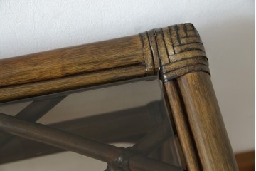 和製ヴィンテージ　美品　希少モデル　maruni(マルニ木工)　オールドマルニ　ラタン　スモークガラストップ　くつろぎ空間にぴったりのサイドテーブル　(R-084644)