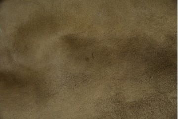 イギリスヴィンテージ　本革　チェスターフィールド　高貴な佇まいと包み込まれるような座り心地が魅力のウィングバックチェア　(R-084648)