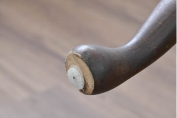 イギリスビンテージ　本革　チェスターフィールド　高貴な佇まいと包み込まれるような座り心地が魅力のウィングバックチェア(R-084648)