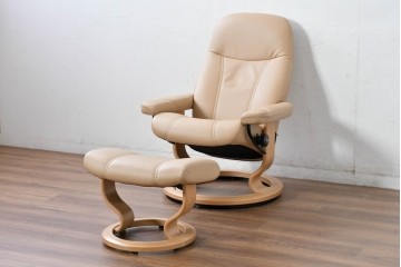 中古　ノルウェー製　EKORNES(エコーネス)　Sサイズ　コンサルシリーズ　クラシック　本革(レザー)　高級感漂う佇まいが魅力のオットマン付きストレスレスチェア　(R-084649)