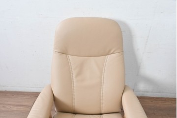 中古　ノルウェー製　EKORNES(エコーネス)　Sサイズ　コンサルシリーズ　クラシック　本革(レザー)　高級感漂う佇まいが魅力のオットマン付きストレスレスチェア　(R-084649)