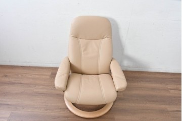 中古　ノルウェー製　EKORNES(エコーネス)　Sサイズ　コンサルシリーズ　クラシック　本革(レザー)　高級感漂う佇まいが魅力のオットマン付きストレスレスチェア　(R-084649)