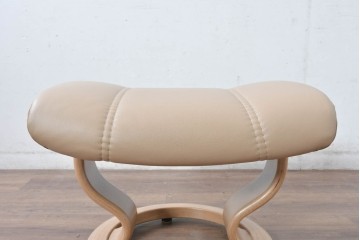 中古　ノルウェー製　EKORNES(エコーネス)　Sサイズ　コンサルシリーズ　クラシック　本革(レザー)　高級感漂う佇まいが魅力のオットマン付きストレスレスチェア　(R-084649)
