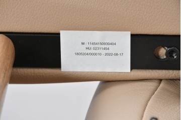 中古　ノルウェー製　EKORNES(エコーネス)　Sサイズ　コンサルシリーズ　クラシック　本革(レザー)　高級感漂う佇まいが魅力のオットマン付きストレスレスチェア　(R-084649)