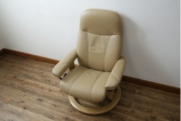 中古　ノルウェー製　EKORNES(エコーネス)　Sサイズ　コンサルシリーズ　クラシック　本革(レザー)　高級感漂う佇まいが魅力のオットマン付きストレスレスチェア　(R-084649)