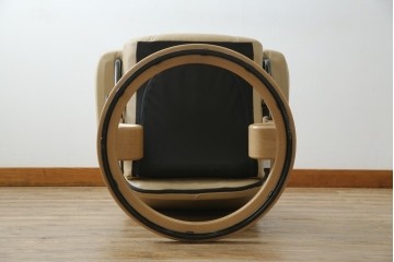 中古　ノルウェー製　EKORNES(エコーネス)　Sサイズ　コンサルシリーズ　クラシック　本革(レザー)　高級感漂う佇まいが魅力のオットマン付きストレスレスチェア　(R-084649)