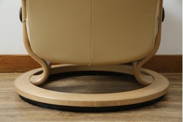 中古　ノルウェー製　EKORNES(エコーネス)　Sサイズ　コンサルシリーズ　クラシック　本革(レザー)　高級感漂う佇まいが魅力のオットマン付きストレスレスチェア　(R-084649)