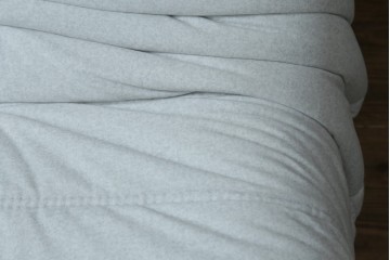 中古　極美品　2024年購入　Ligne roset(リーン・ロゼ)　ROSETTOGO(ロゼトーゴ)　DENDEN(デンデン)　50周年　保証書付き　洗練されたモダンデザインが目を引く1人掛けソファ　(R-084650)