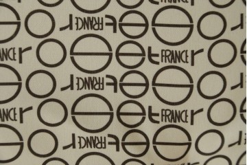 中古　極美品　2024年購入　Ligne roset(リーン・ロゼ)　ROSETTOGO(ロゼトーゴ)　DENDEN(デンデン)　50周年　保証書付き　洗練されたモダンデザインが目を引く1人掛けソファ　(R-084650)