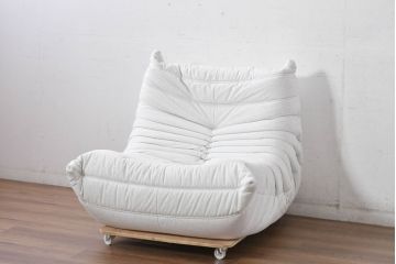 中古　極美品　2024年購入　Ligne roset(リーン・ロゼ)　ROSETTOGO(ロゼトーゴ)　DENDEN(デンデン)　50周年　保証書付き　洗練されたモダンデザインが目を引く1人掛けソファ(50th、一人掛けソファ、1Pソファ、椅子、イス)(R-084650)
