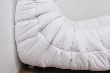 中古　極美品　2024年購入　Ligne roset(リーン・ロゼ)　ROSETTOGO(ロゼトーゴ)　DENDEN(デンデン)　50周年　保証書付き　洗練されたモダンデザインが目を引く1人掛けソファ(50th、一人掛けソファ、1Pソファ、椅子、イス)(R-084650)