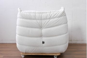 中古　極美品　2024年購入　Ligne roset(リーン・ロゼ)　ROSETTOGO(ロゼトーゴ)　DENDEN(デンデン)　50周年　保証書付き　洗練されたモダンデザインが目を引く1人掛けソファ(50th、一人掛けソファ、1Pソファ、椅子、イス)(R-084650)