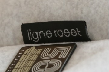 中古　極美品　2024年購入　Ligne roset(リーン・ロゼ)　ROSETTOGO(ロゼトーゴ)　DENDEN(デンデン)　50周年　保証書付き　洗練されたモダンデザインが目を引くパフ　(R-084651)