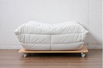 中古　極美品　2024年購入　Ligne roset(リーン・ロゼ)　ROSETTOGO(ロゼトーゴ)　DENDEN(デンデン)　50周年　保証書付き　洗練されたモダンデザインが目を引くパフ(オットマン、フットスツール、腰掛け、椅子、イス)(R-084651)