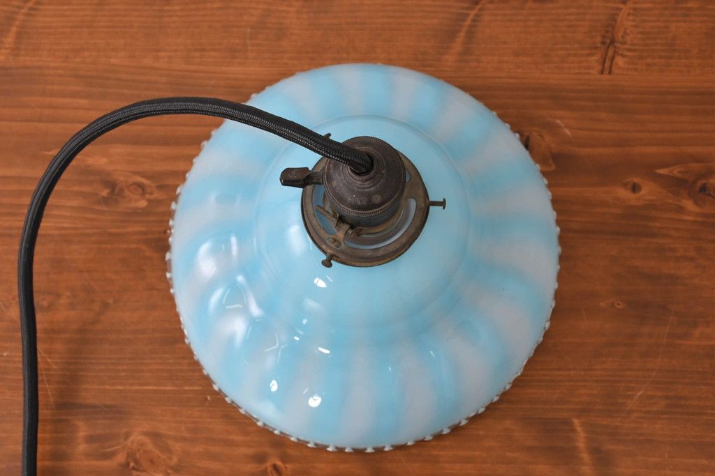 和製アンティーク　希少　戦前(大正から昭和初期)　青色縦縞とフリルデザインがかわいらしい玉付電笠　(R-084655)