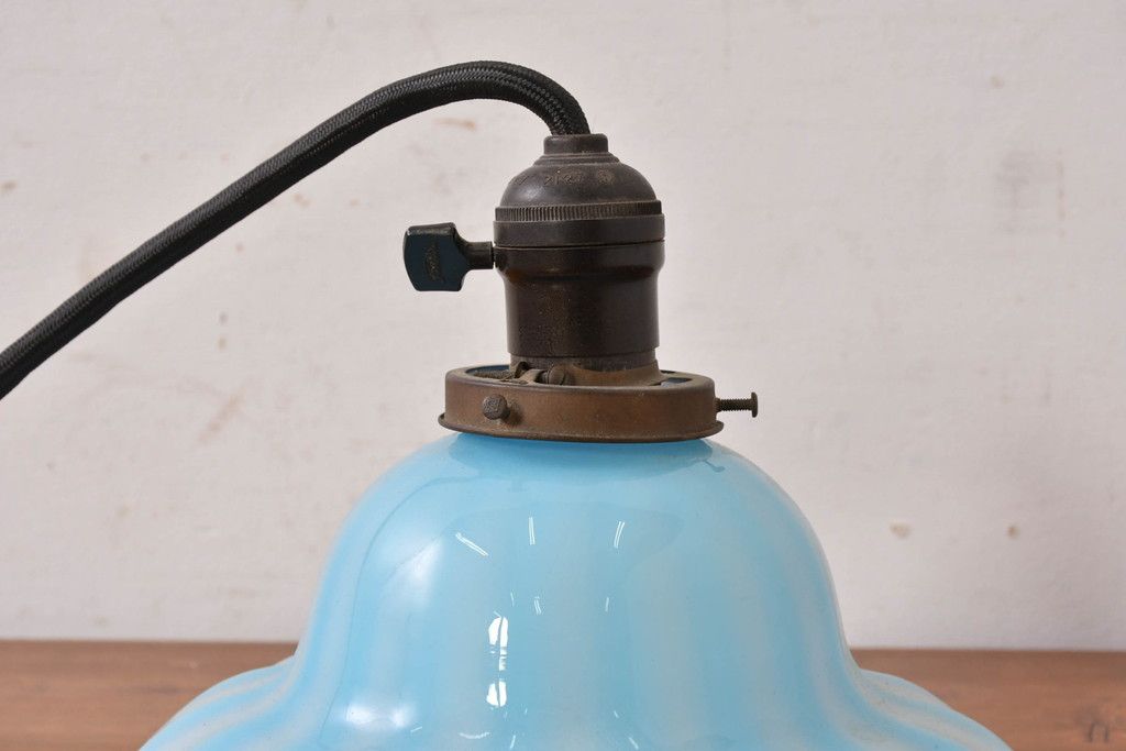 和製アンティーク　希少　戦前(大正から昭和初期)　青色縦縞とフリルデザインがかわいらしい玉付電笠　(R-084655)