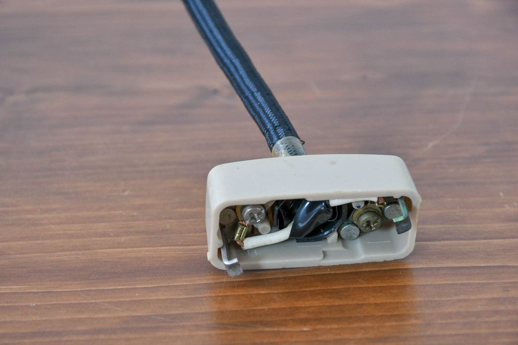 和製アンティーク　希少　戦前(大正から昭和初期)　青色縦縞とフリルデザインがかわいらしい玉付電笠　(R-084655)