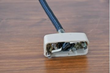 和製アンティーク　希少　戦前(大正から昭和初期)　青色縦縞とフリルデザインがかわいらしい玉付電笠　(R-084655)