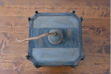 《引っ掛けシーリング式ペンダントライト加工費込み》　和製アンティーク　和の風情がたっぷりな松の木の意匠を施した真鍮(しんちゅう)フレームの天井照明(ブラス、吊り下げ照明、電笠、ペンダントライト、シェードランプ)(R-084656)
