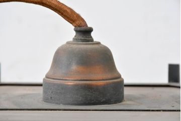 《引っ掛けシーリング式ペンダントライト加工費込み》　和製アンティーク　和の風情がたっぷりな松の木の意匠を施した真鍮(しんちゅう)フレームの天井照明(ブラス、吊り下げ照明、電笠、ペンダントライト、シェードランプ)(R-084656)