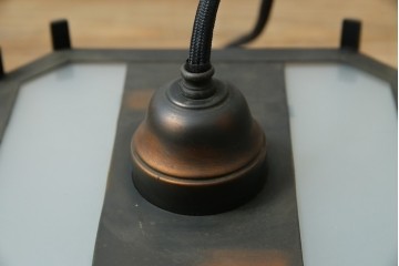 和製アンティーク　和の風情がたっぷりな松の木の意匠を施した真鍮(しんちゅう)フレームの天井照明　(R-084656)