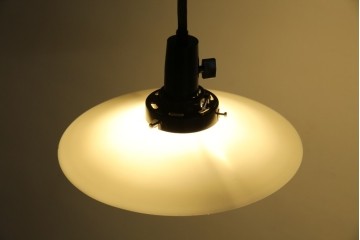 和製アンティーク　シンプルなフォルムで使いやすい平笠照明　(R-084657)