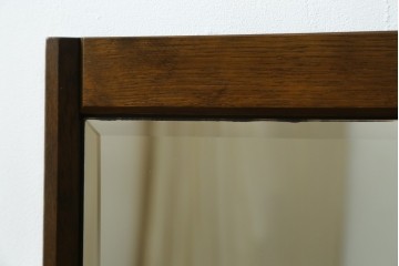 中古　美品　カリモク家具(karimoku)　お部屋に馴染みやすいシンプルな木製フレームのウォールミラー　(R-084662)