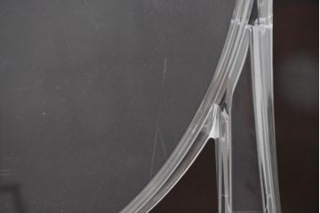 中古　イタリア　カルテル(Kartell)　ビクトリアゴースト(VICTORIA GHOST)　幾何学的なデザインが目を引くチェア2脚セット(ダイニングチェア、椅子、イス、バラ売り可能)(定価2脚で約10万円)(R-084664)