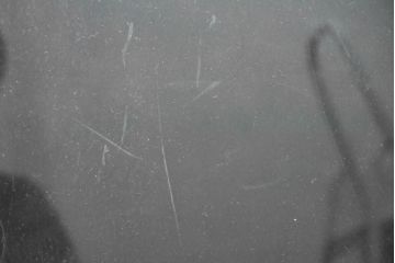 中古　イタリア　カルテル(Kartell)　ビクトリアゴースト(VICTORIA GHOST)　幾何学的なデザインが目を引くチェア2脚セット(ダイニングチェア、椅子、イス、バラ売り可能)(定価2脚で約10万円)(R-084664)