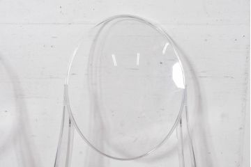 中古　イタリア　カルテル(Kartell)　ビクトリアゴースト(VICTORIA GHOST)　幾何学的なデザインが目を引くチェア2脚セット(ダイニングチェア、椅子、イス、バラ売り可能)(定価2脚で約10万円)(R-084664)