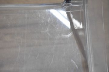 中古　イタリア　カルテル(Kartell)　ビクトリアゴースト(VICTORIA GHOST)　幾何学的なデザインが目を引くチェア2脚セット(ダイニングチェア、椅子、イス、バラ売り可能)(定価2脚で約10万円)(R-084664)