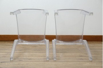 中古　イタリア　カルテル(Kartell)　ビクトリアゴースト(VICTORIA GHOST)　幾何学的なデザインが目を引くチェア2脚セット(ダイニングチェア、椅子、イス、バラ売り可能)(定価2脚で約10万円)(R-084664)