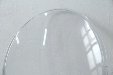 中古　イタリア　カルテル(Kartell)　ビクトリアゴースト(VICTORIA GHOST)　幾何学的なデザインが目を引くチェア2脚セット(ダイニングチェア、椅子、イス、バラ売り可能)(定価2脚で約10万円)(R-084664)