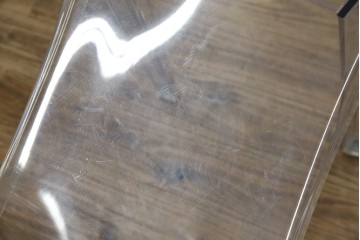 中古　イタリア　カルテル(Kartell)　ビクトリアゴースト(VICTORIA GHOST)　幾何学的なデザインが目を引くチェア2脚セット(ダイニングチェア、椅子、イス、バラ売り可能)(定価2脚で約10万円)(R-084664)