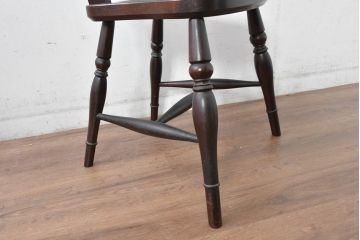 中古　美品　松本民芸家具　背貫のデザインが目を引くB型ワイコムチェア(板座チェア、ワークチェア、ダイニングチェア、イス、椅子)(定価約12万円)(R-084665)