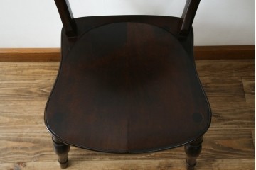 中古　美品　松本民芸家具　背貫のデザインが目を引くB型ワイコムチェア　定価約12万円相当　(R-084665)